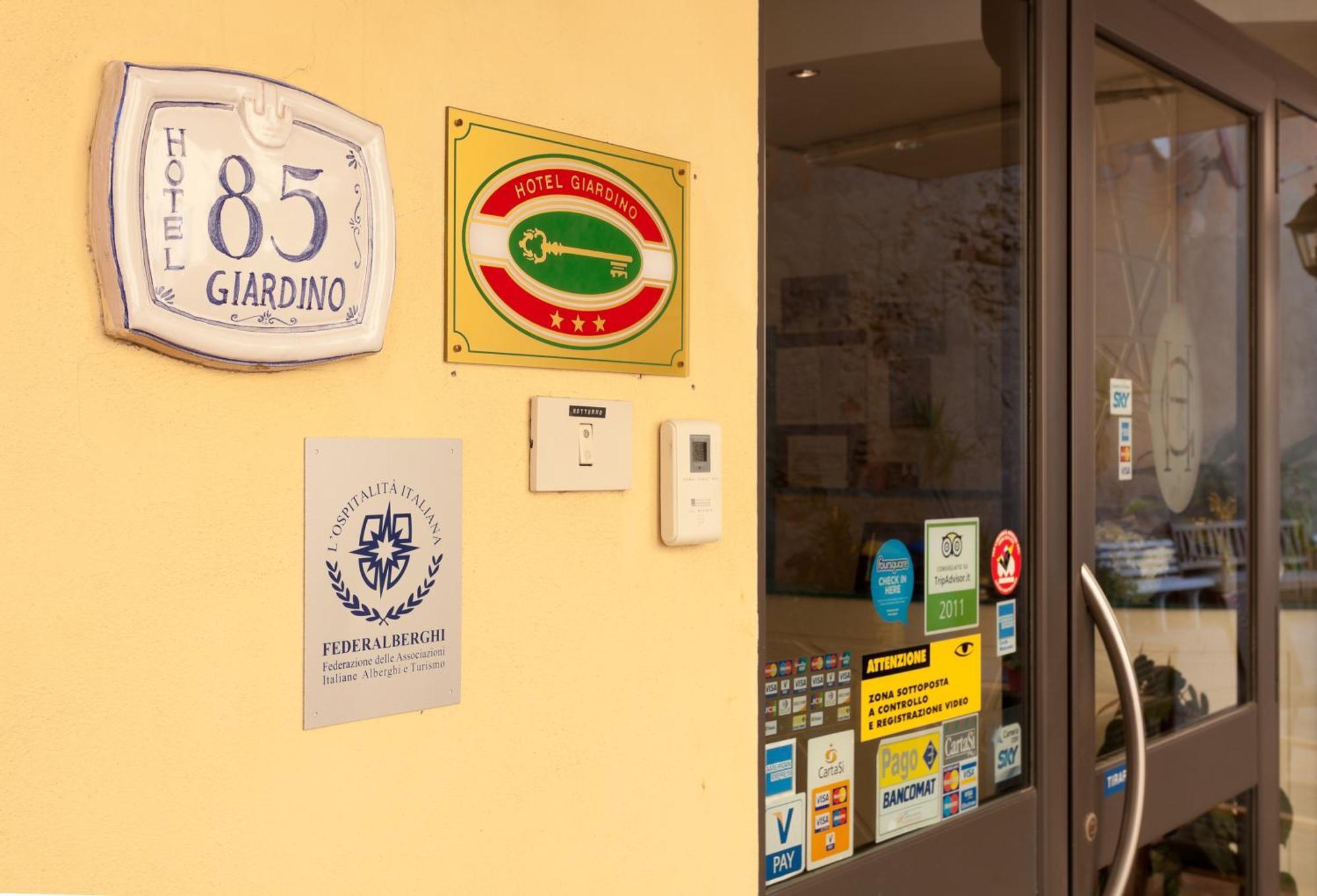 Parking Hotel Giardino Livorno Exteriér fotografie