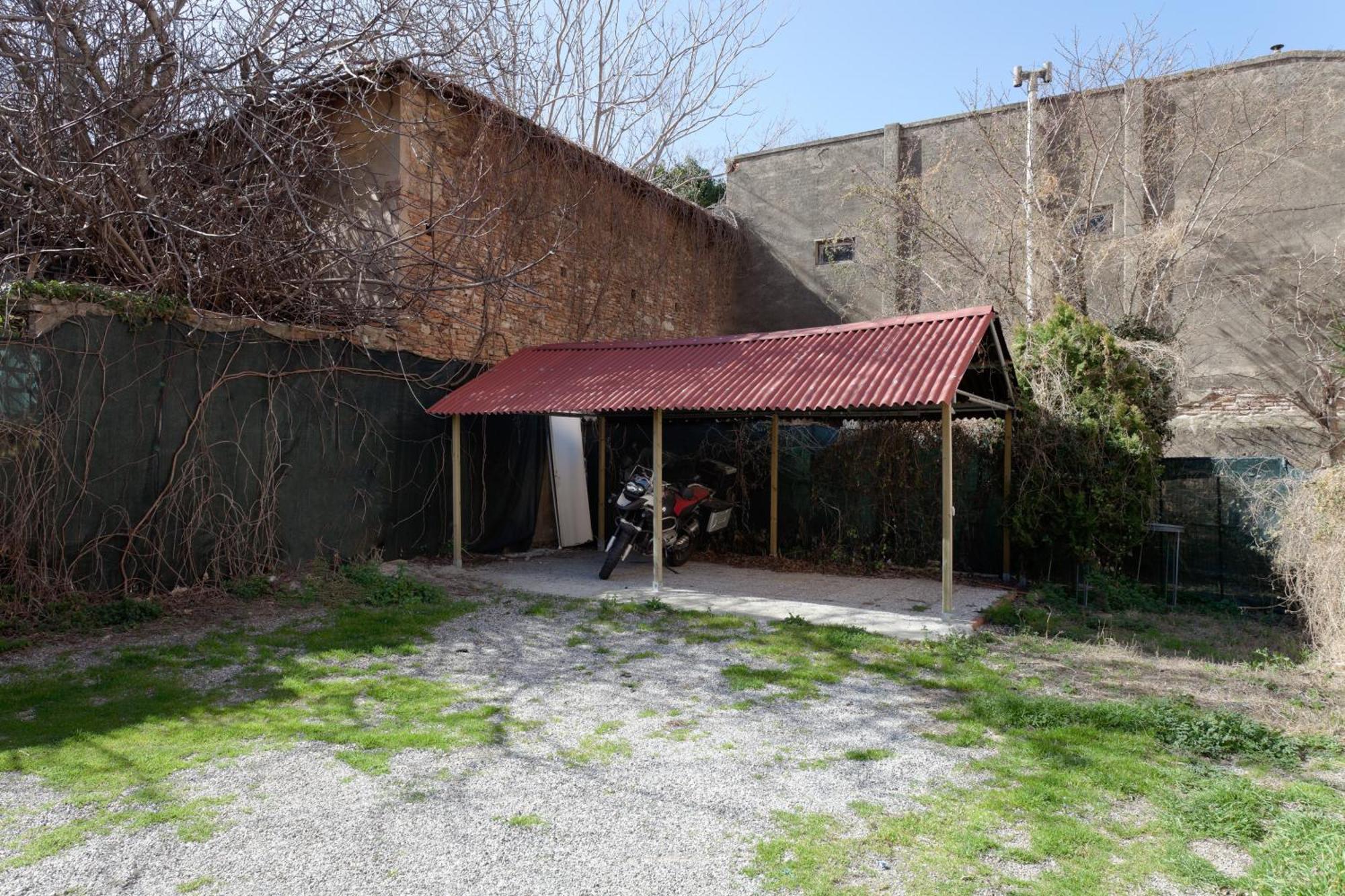 Parking Hotel Giardino Livorno Exteriér fotografie
